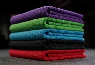 What are the Various Uses of Microfiber Cloths in Homes
